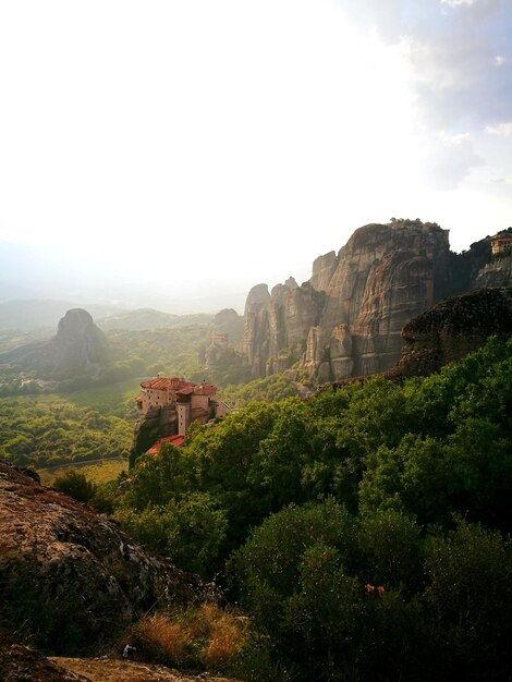 Photo scenic view of mountains against sky