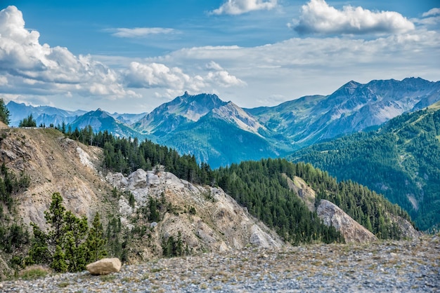 Foto la vista panoramica delle montagne contro il cielo