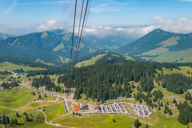 Foto la vista panoramica delle montagne contro il cielo