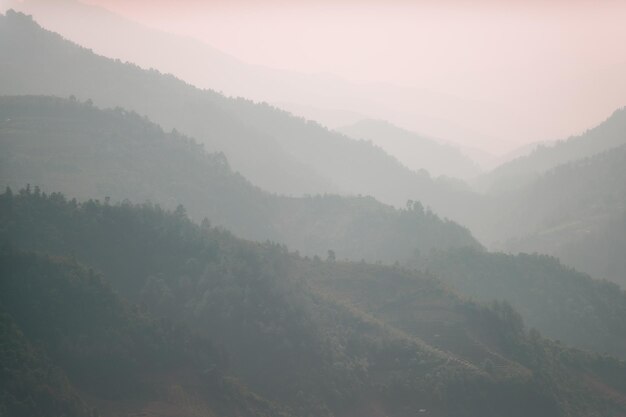 Photo scenic view of mountains against sky