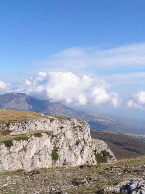 Foto la vista panoramica delle montagne contro il cielo