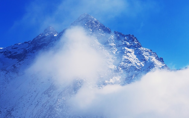 Vista panoramica delle montagne, regione di kanchenjunga, himalaya, nepal.