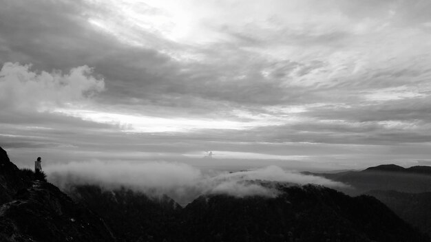 写真 空の向こうの雲景色の風景.