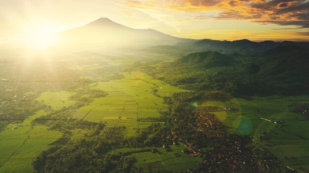 写真 夕暮れの空の背景にある景色の景色