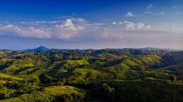 写真 天空を背景にした景色の景色