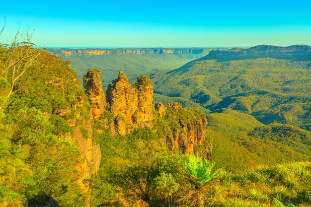 写真 背景に山がある景色の景色