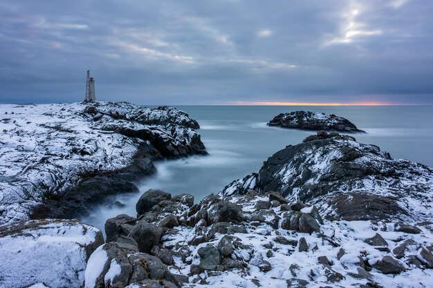 Фото Вид на море на фоне неба зимой