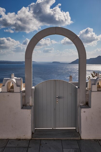 写真 空に照らされた海の景色