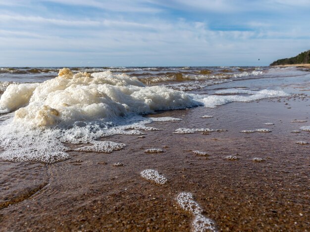 Фото Красивый вид на море на фоне неба