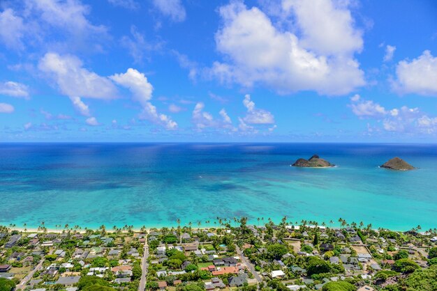 写真 空に照らされた海の景色