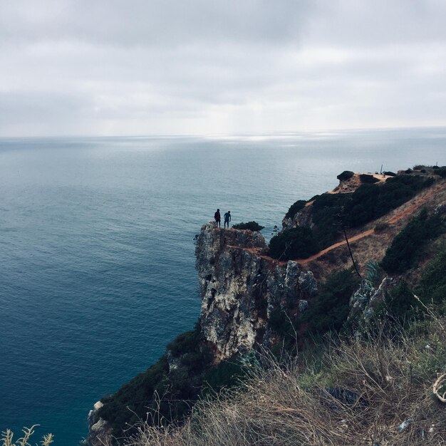 写真 空に照らされた海の景色