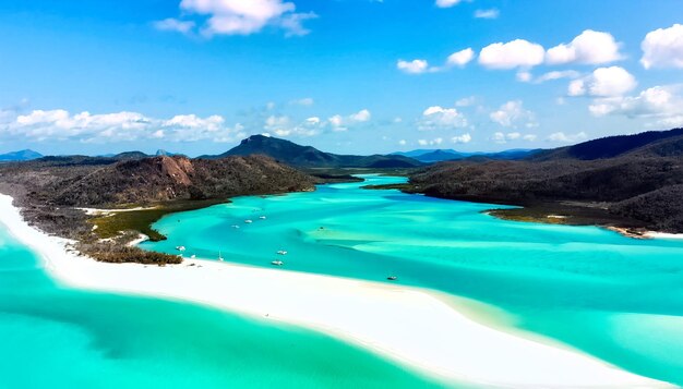 写真 空に照らされた海の景色