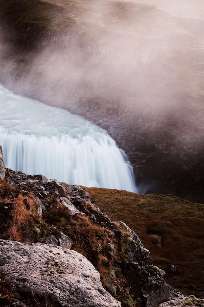 Фото Вид на водопад на фоне неба