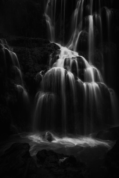 Фото Красивый вид на водопад