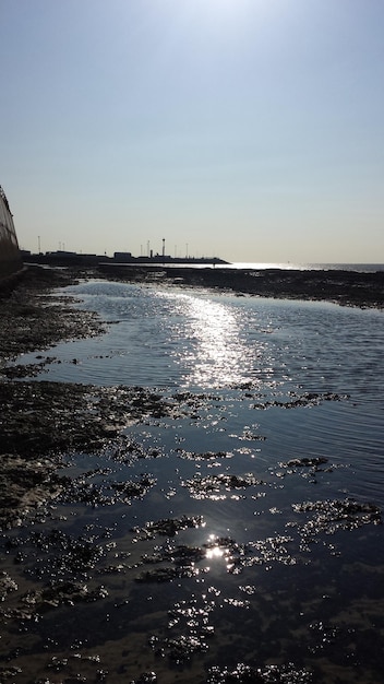 Photo scenic view of river against sky