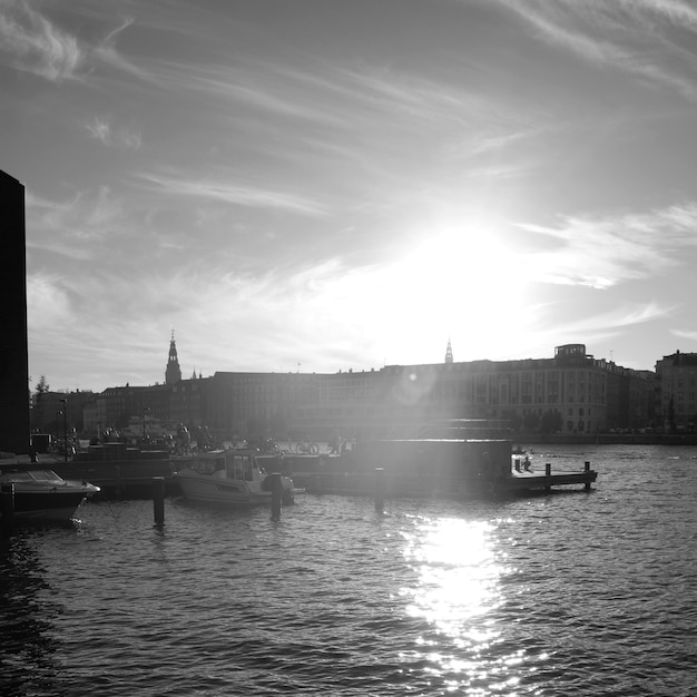 Photo scenic view of river against sky