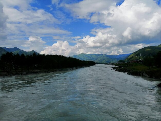 Photo scenic view of river against sky