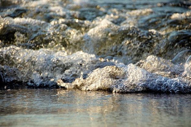 Photo scenic view of rocks in sea