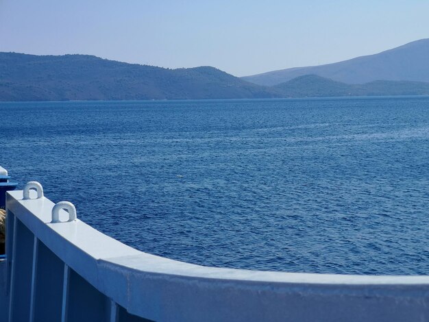 Photo scenic view of sea against clear blue sky