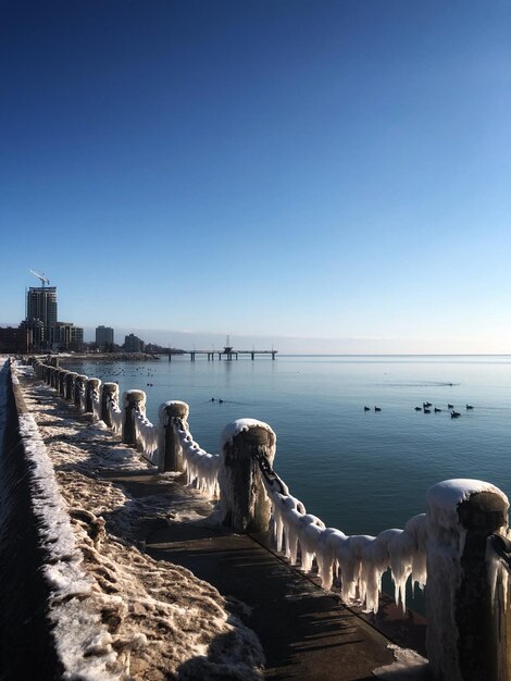 Foto vista panoramica del mare contro un cielo limpido