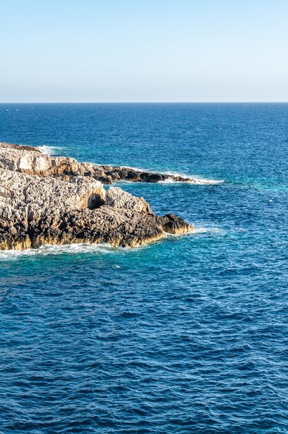 Foto vista panoramica del mare contro un cielo limpido