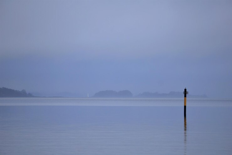 Photo 晴朗的天空背景下的海景