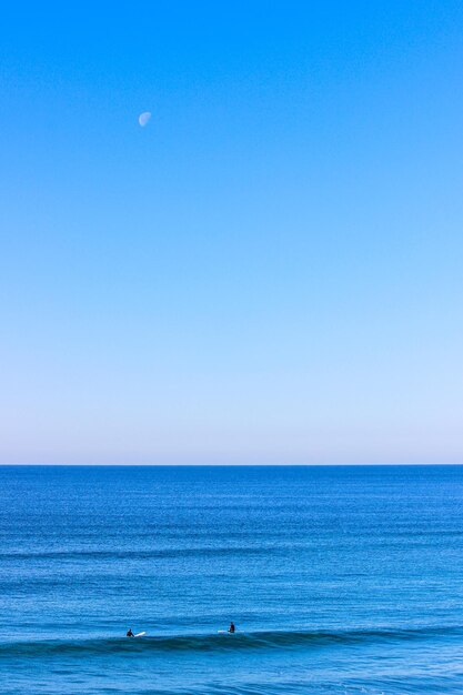 Foto vista panoramica del mare contro un cielo limpido