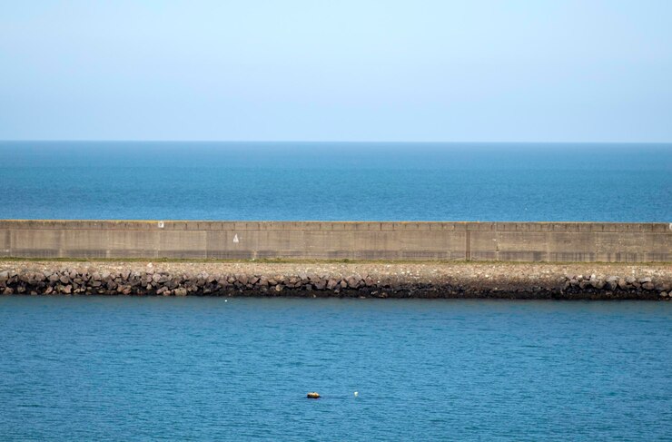 Photo 晴れた空を背景に海の景色