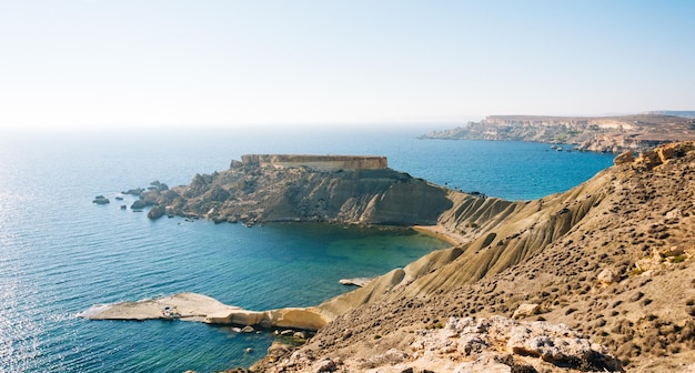 Красивый вид на море на чистом небе