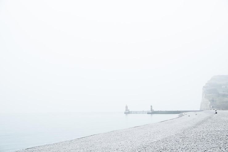 Photo 晴れた空を背景に海の景色