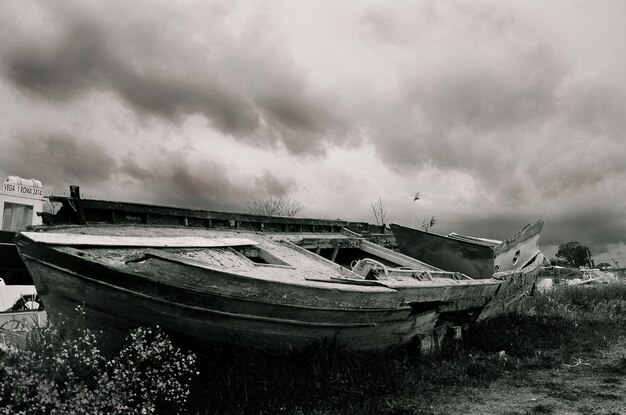 Photo scenic view of sea against cloudy sky