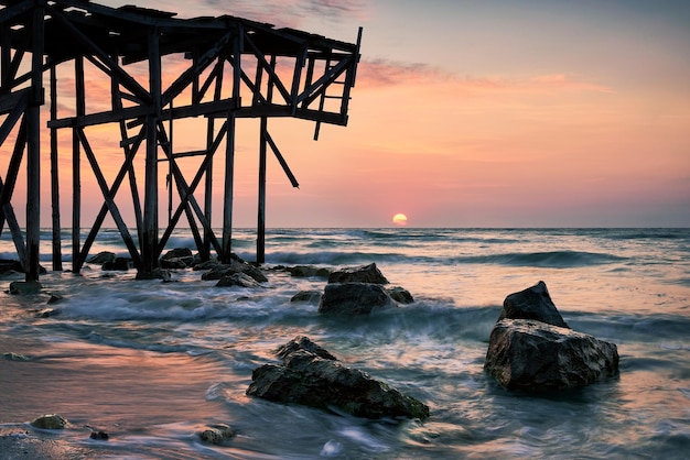 Photo scenic view of sea against sky during sunrise in tuzla