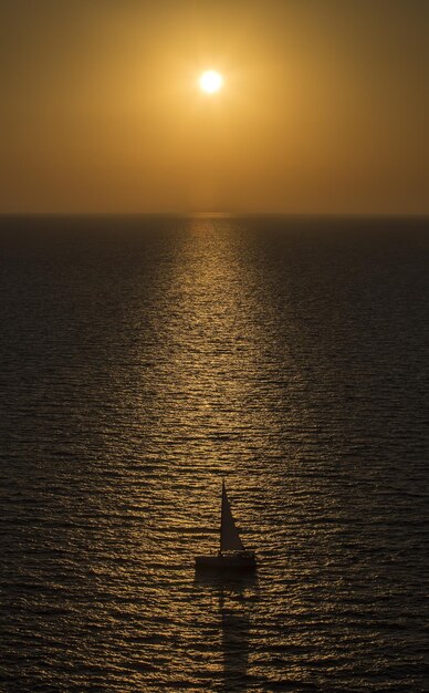 Foto vista panoramica del mare contro il cielo durante il tramonto