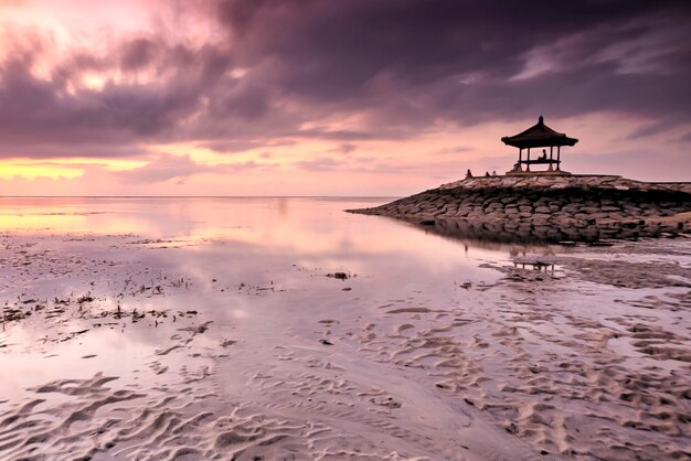 Foto vista panoramica del mare contro il cielo durante il tramonto