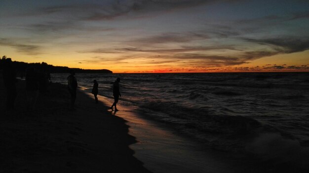 Foto vista panoramica del mare contro il cielo durante il tramonto