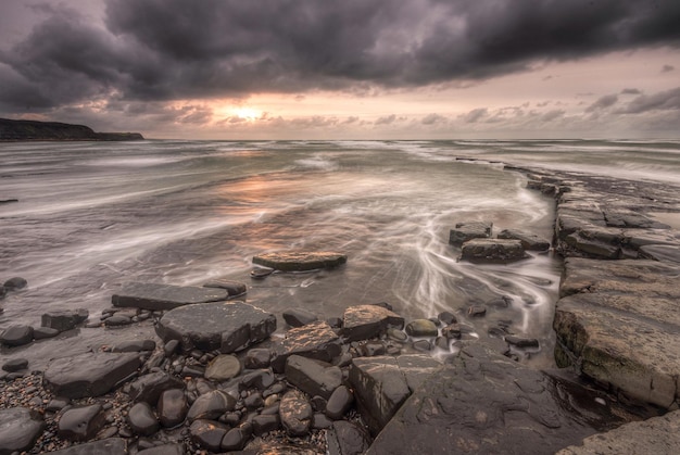 Foto vista panoramica del mare contro il cielo durante il tramonto