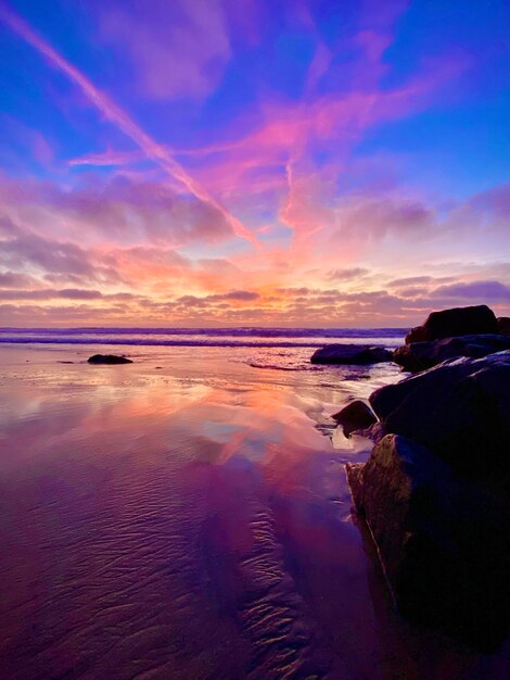 Foto vista panoramica del mare contro il cielo durante il tramonto