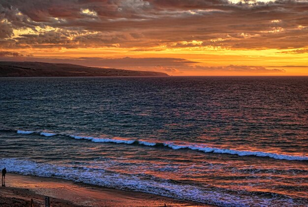 Foto vista panoramica del mare contro il cielo durante il tramonto