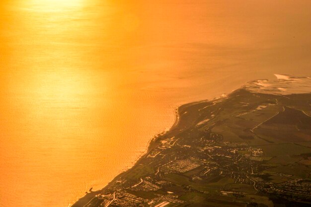 Foto vista panoramica del mare contro il cielo durante il tramonto