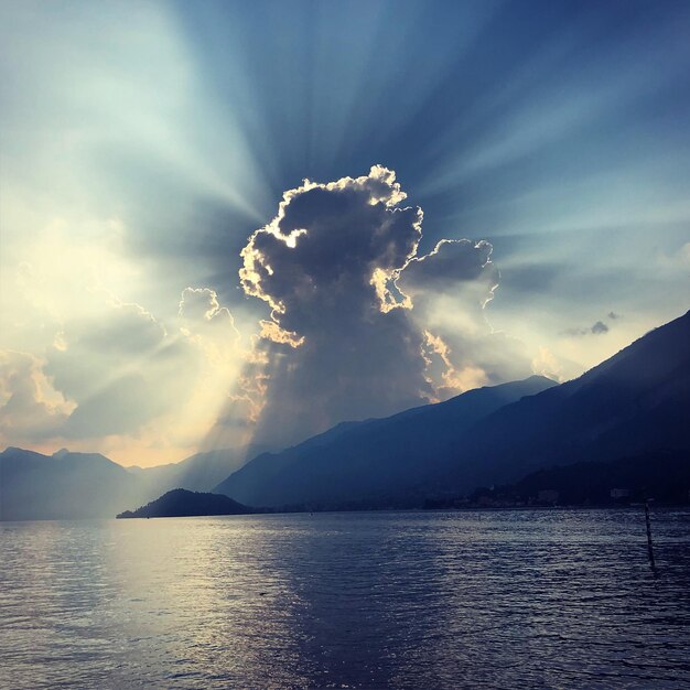 Foto vista panoramica del mare contro il cielo durante il tramonto