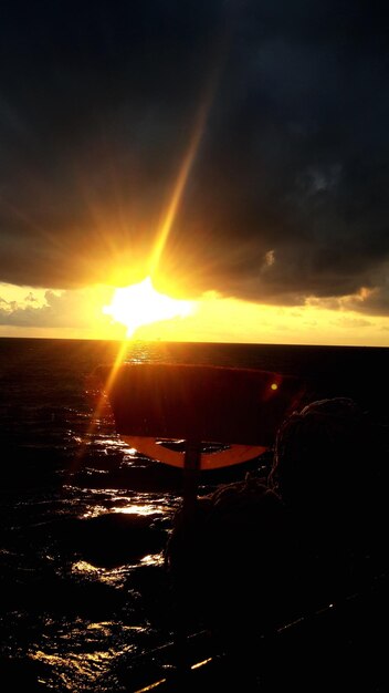 Foto vista panoramica del mare contro il cielo durante il tramonto