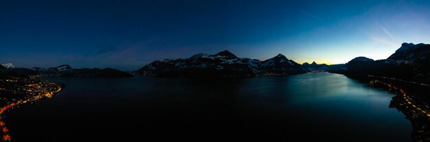 Foto vista panoramica del mare contro il cielo durante il tramonto