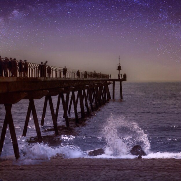 Foto vista panoramica del mare contro il cielo notturno