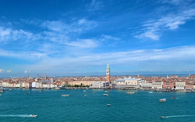 Foto vista panoramica del mare sul cielo