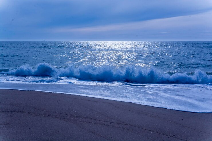 Фотография красивый вид на море на фоне неба