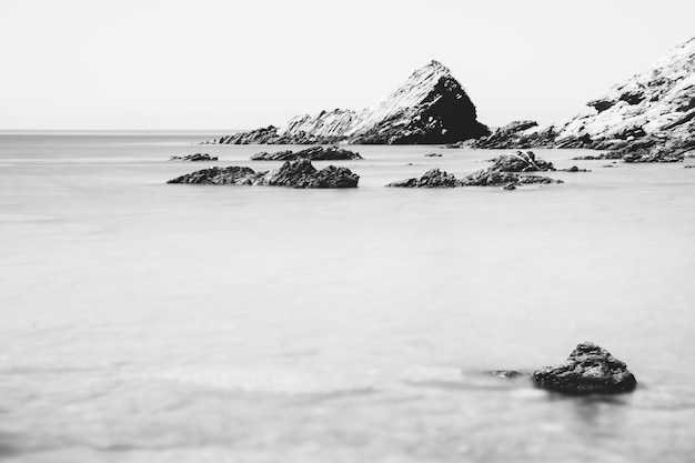 空に照らされた海の景色