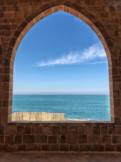 空に照らされた海の景色