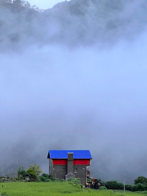 空に照らされた海の景色