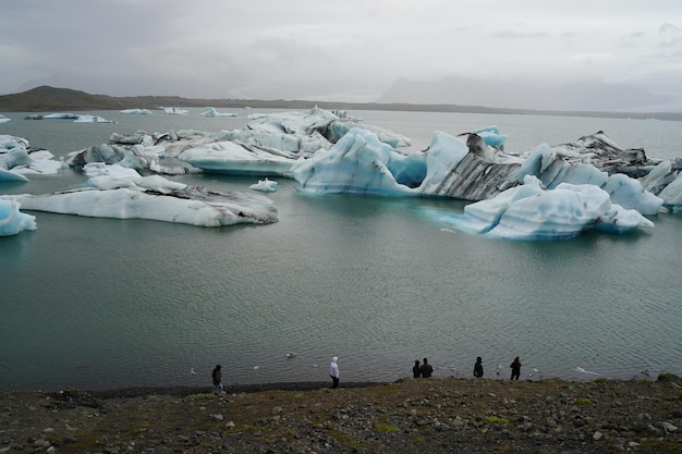 Красивый вид на море на фоне неба