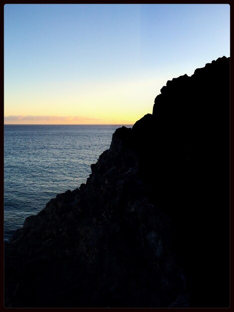 Foto vista panoramica del mare al tramonto